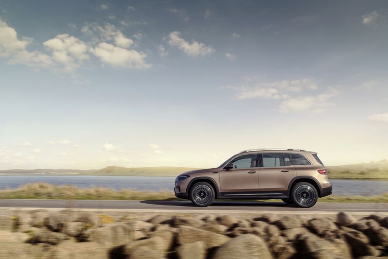 梅賽德斯-奔馳的EQB將是其在美國(guó)的首款大眾市場(chǎng)電動(dòng)SUV-鋒巢網(wǎng)