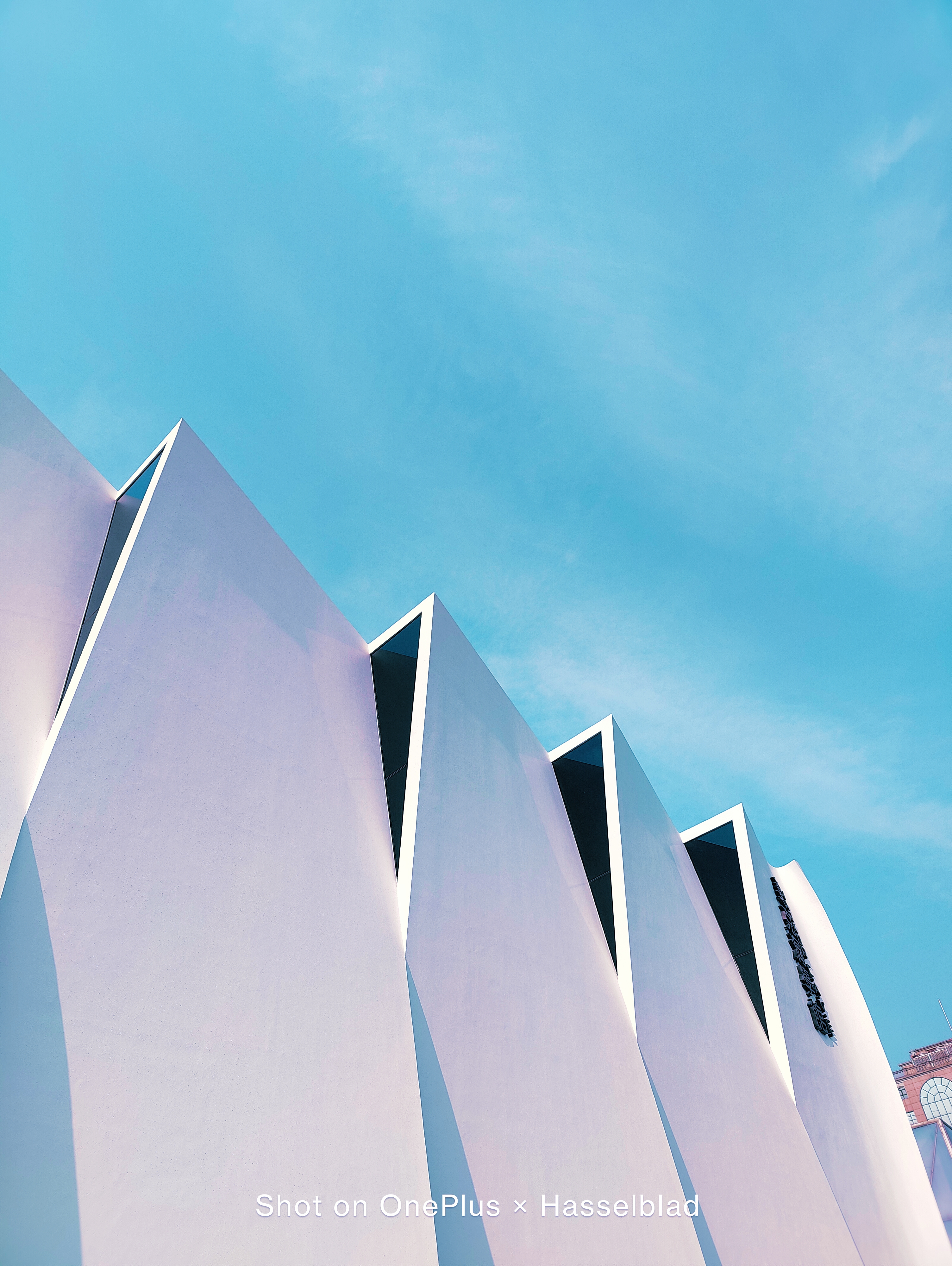 一加9 Pro超廣角體驗(yàn):超頂?shù)挠跋裼矊?shí)力-鋒巢網(wǎng)