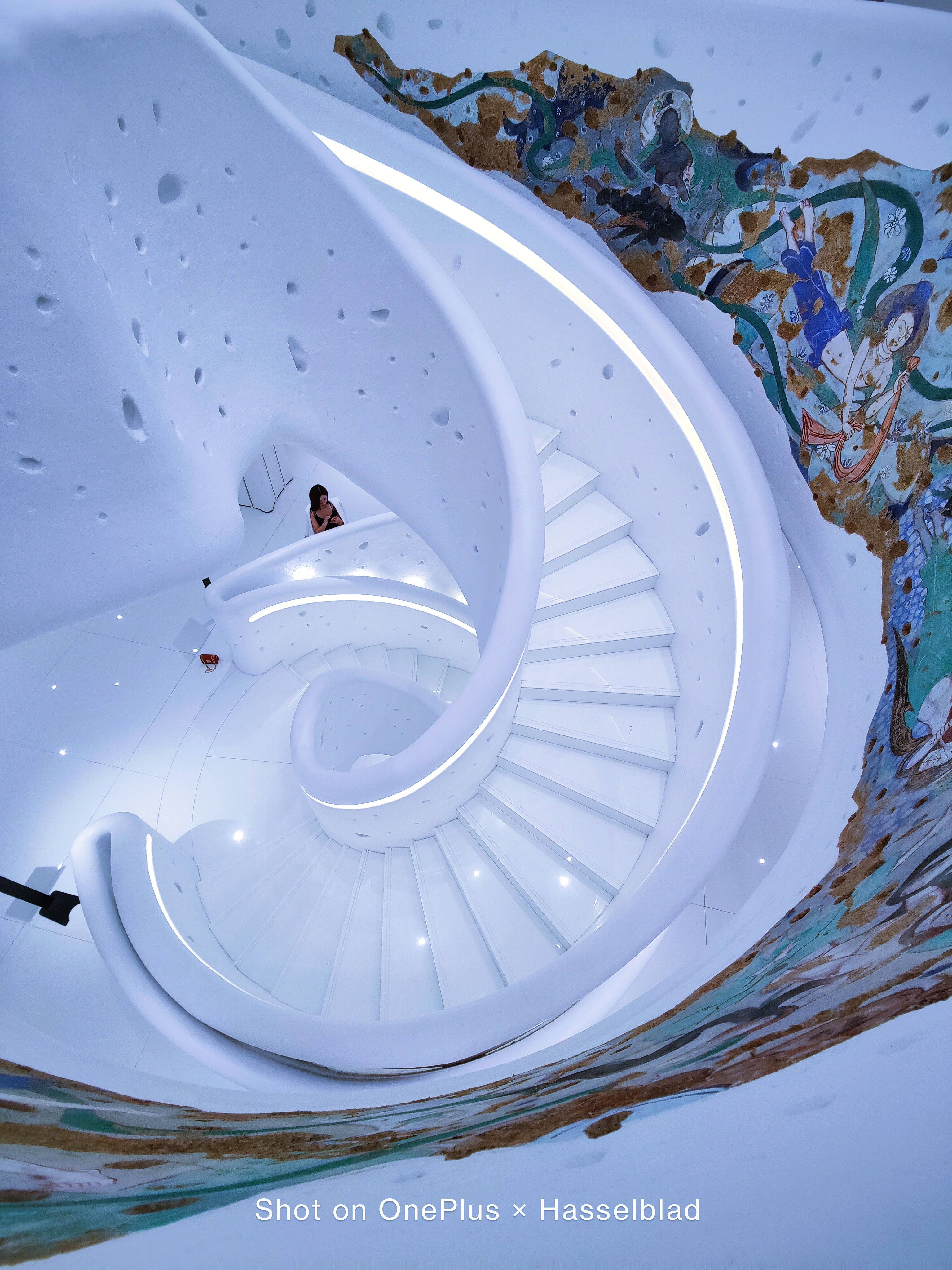 一加9 Pro超廣角體驗(yàn):超頂?shù)挠跋裼矊?shí)力-鋒巢網(wǎng)