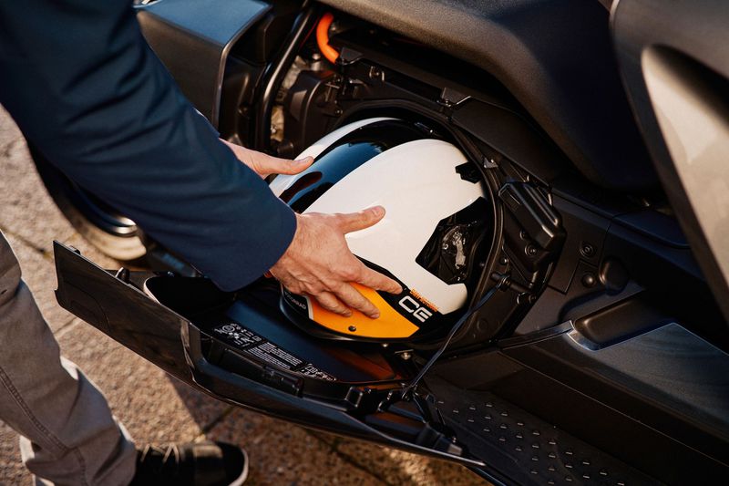 寶馬正在制造未來派的ce04電動滑板車-鋒巢網(wǎng)