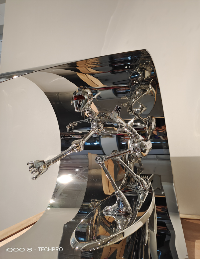 iQOO 8實測上手體驗：王者歸來，從不高調(diào)-鋒巢網(wǎng)