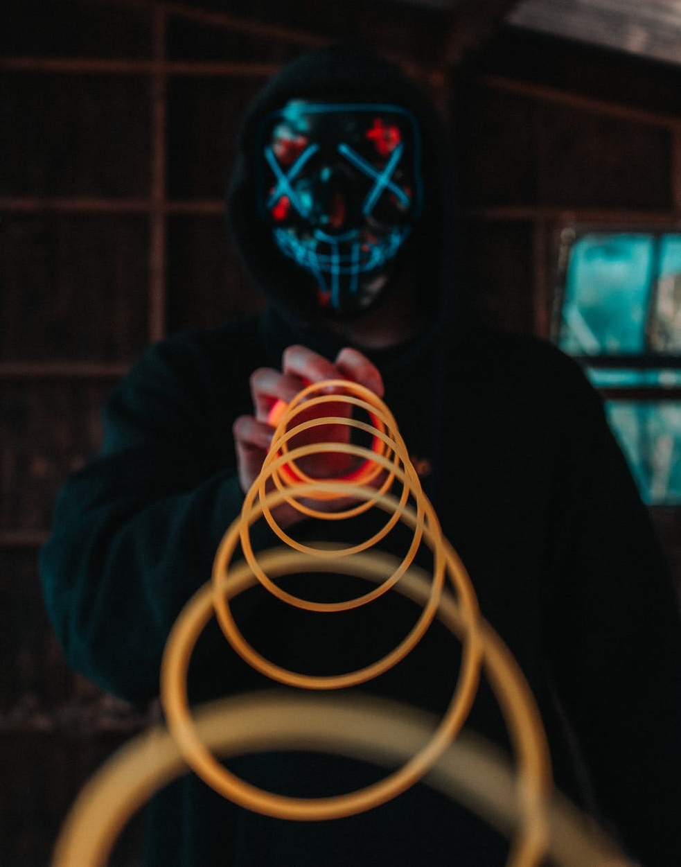 快手狂跌1.28萬億,老鐵到底還值多少錢?-鋒巢網