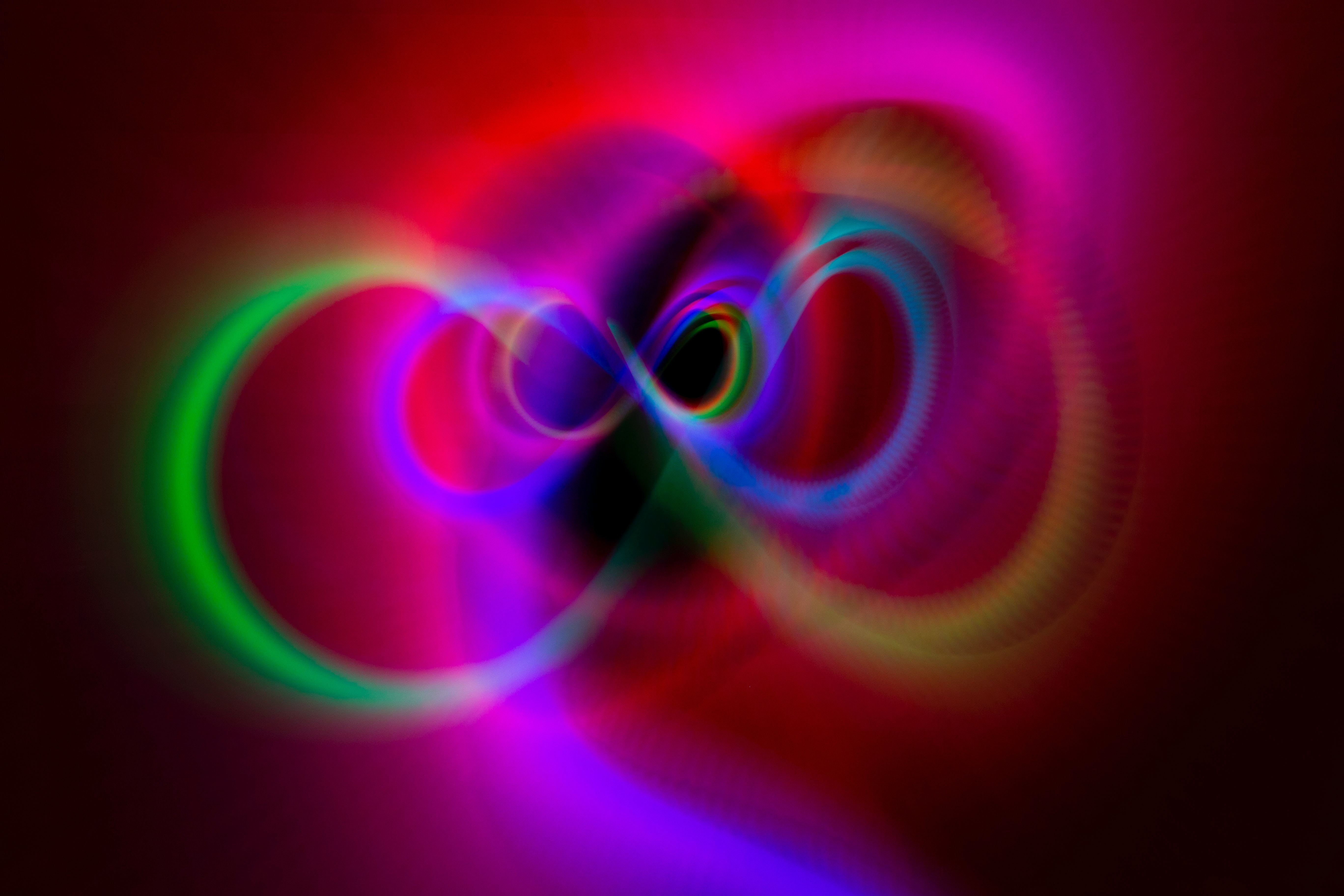 電商換屆：舊人務(wù)虛，新人務(wù)實(shí)-鋒巢網(wǎng)