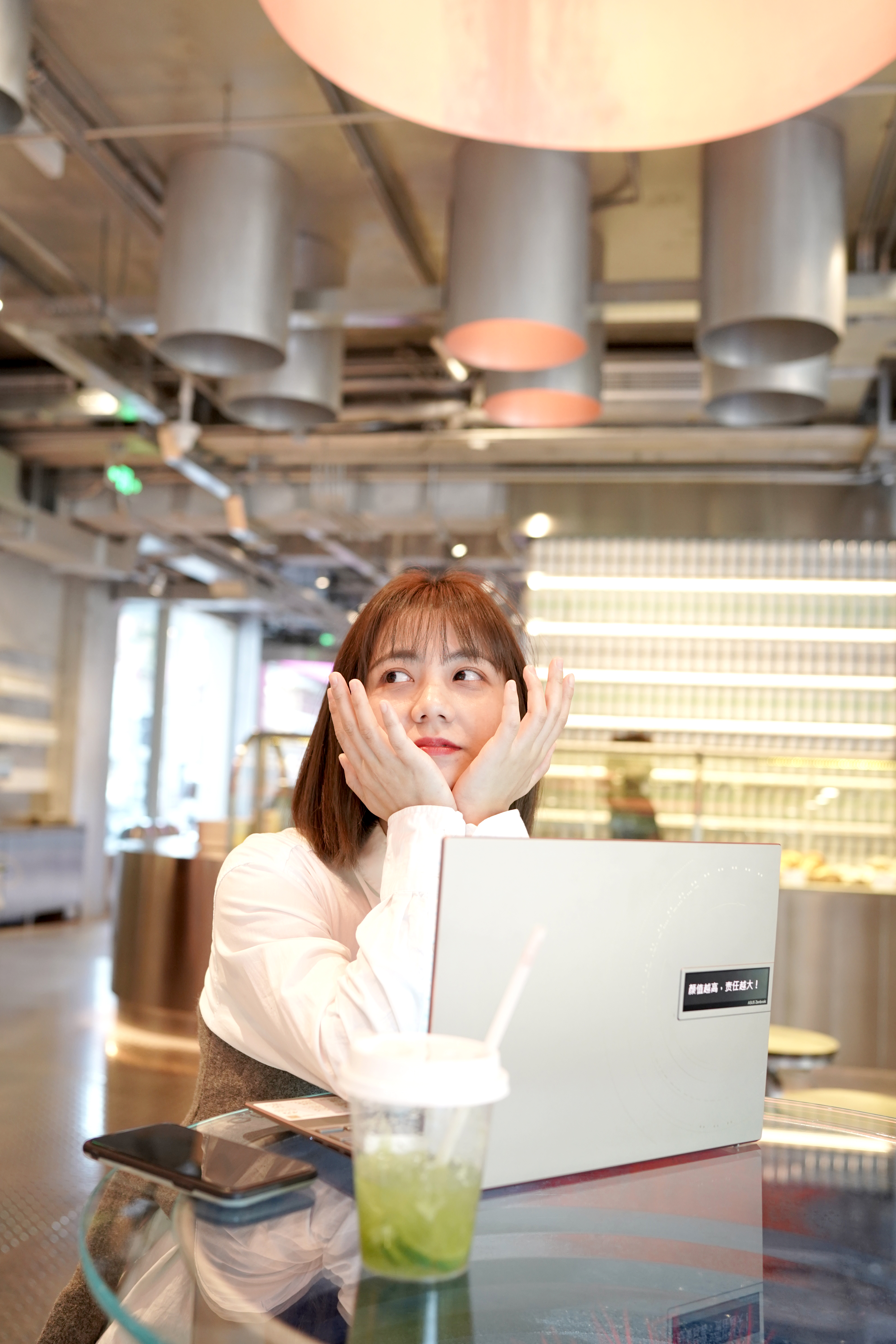 迷你屏+OLED好屏：個(gè)性專業(yè)兩手抓 華碩靈耀X 14專業(yè)好屏體驗(yàn)-鋒巢網(wǎng)