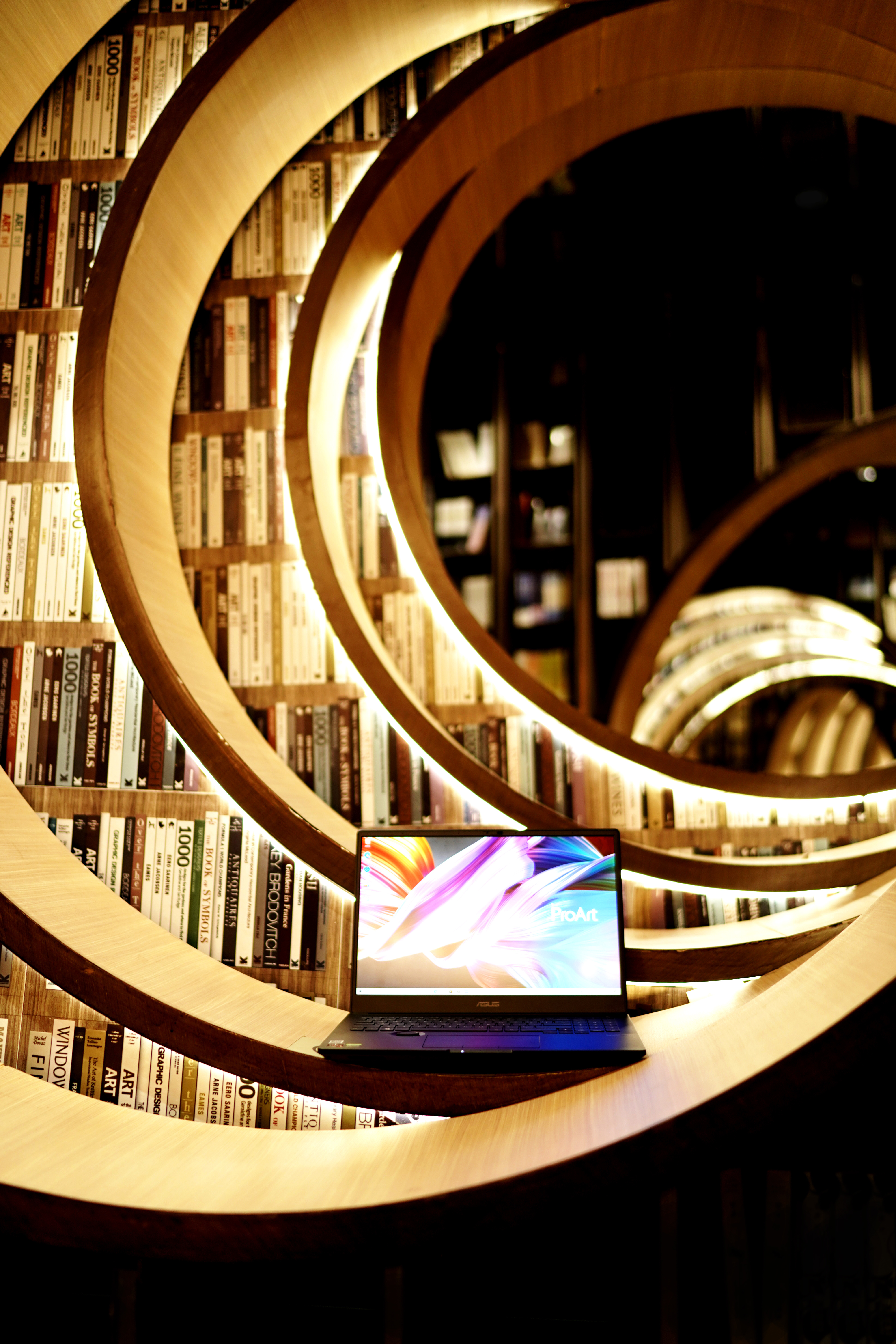 華碩ProArt 創(chuàng)16體驗(yàn):全新交互+頂級(jí)屏幕 更匹配創(chuàng)作的筆記本-鋒巢網(wǎng)