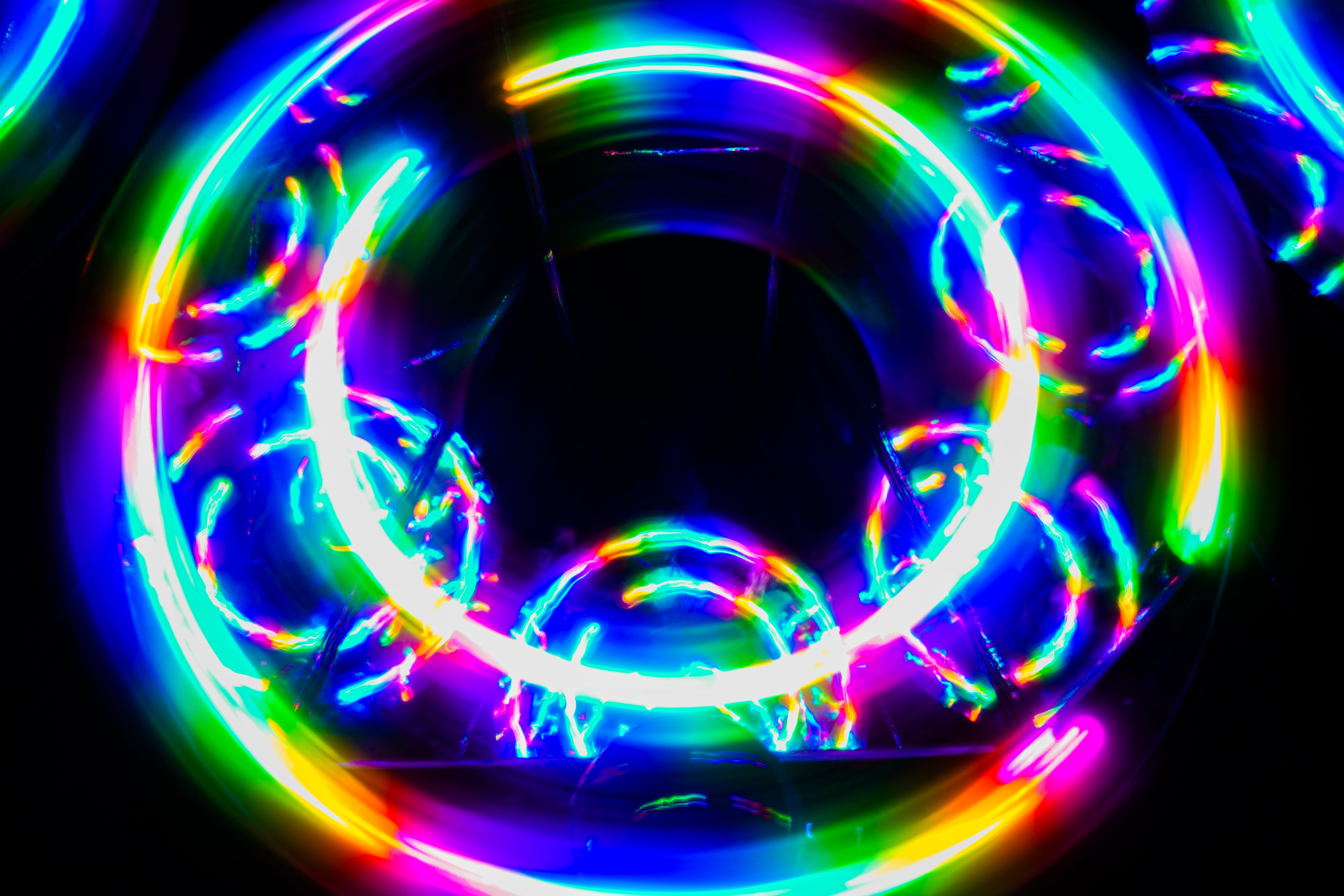 “收款碼”失效？移動支付迎變局-鋒巢網(wǎng)