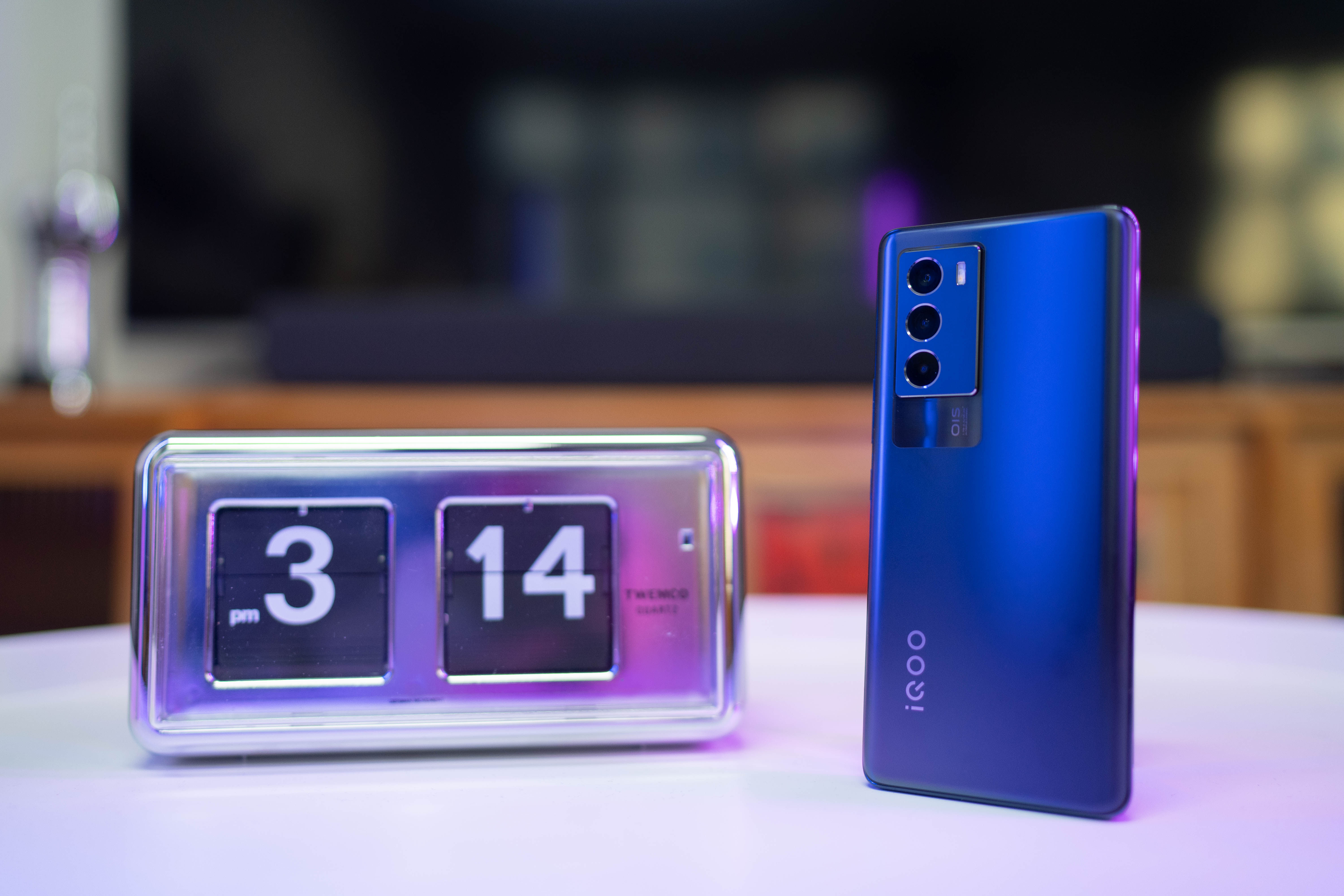 IQOO Neo 5S評測：超凡雙芯，非“繁”人生，年度大成之作-鋒巢網(wǎng)