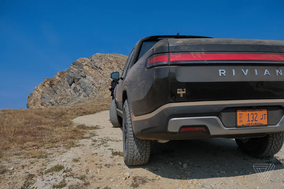 Rivian 400英里長的電動汽車推遲到2023年-鋒巢網(wǎng)