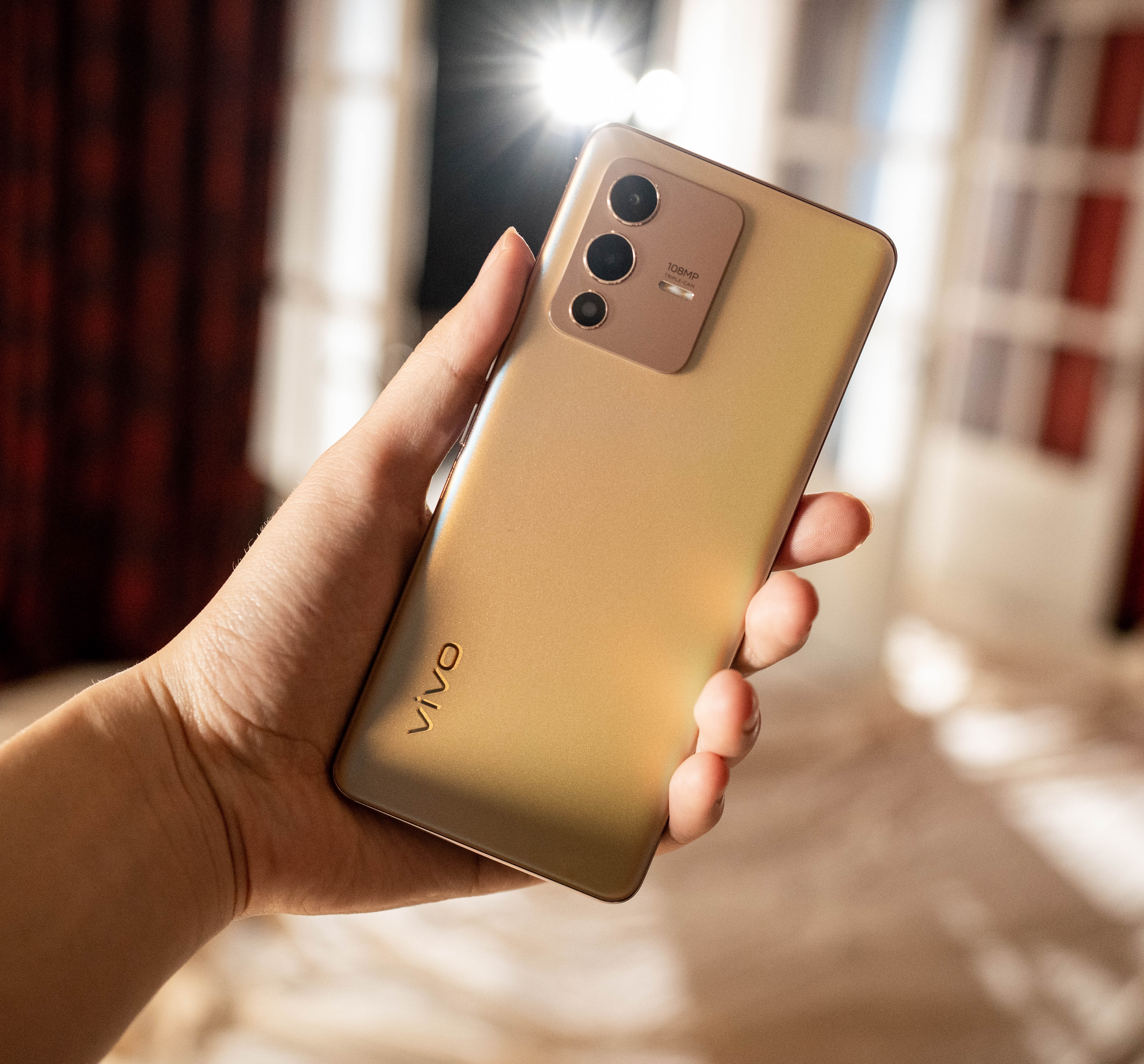 vivo S12 Pro評測：一首在冷暖交融之間流轉(zhuǎn)的華麗舞曲-鋒巢網(wǎng)